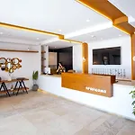 Ξενοδοχείο Tropicana Suites & Villas Mykonos