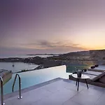 Tropicana Suites & Villas Mykonos