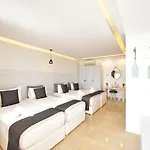 Hotell Tropicana , & Mykonos 4*