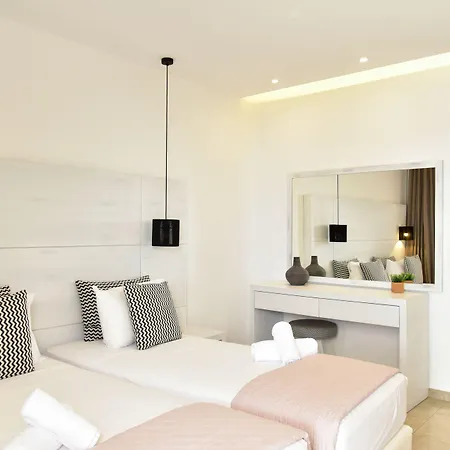 Tropicana , & Mykonos Парадайз-Бич